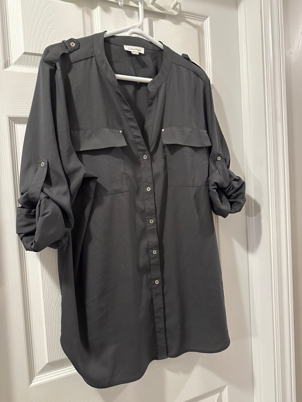 CALVIN KLEIN Quiet Classic Luxury Dark Gray Button-Front Utility Blouse Sz 1X - Picture 3 of 17